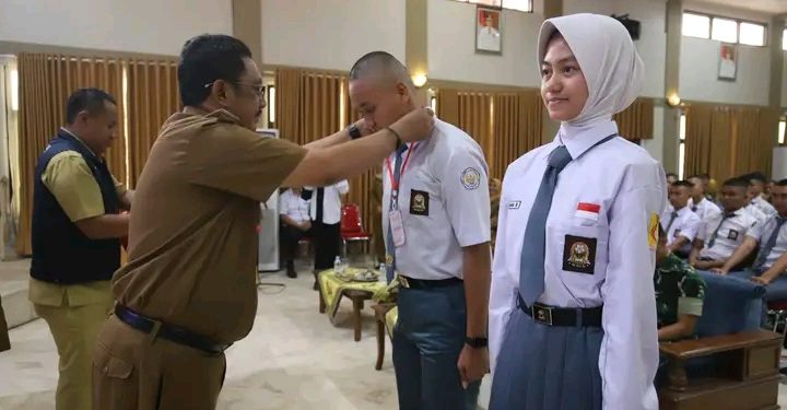 Kesbangpol Sukabumi Gelar Diklat Paskibraka, Bupati Tekankan Disiplin dan Tanggung Jawab