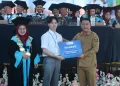 MASTAKA UMMI, Pemkab Sukabumi Serahkan Beasiswa Bupati “Generasi Mencrang”