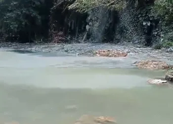 Limbah Batu Hijau Diduga Masih Dibuang ke Sungai, Kades Bojong Beri Peringatan Tegas