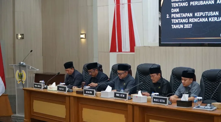 Rapur ke-21 DPRD Kabupaten Sukabumi Bahas Perubahan APBD 2026 dan Rencana Kerja 2027