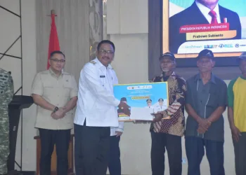 Bupati Sukabumi Salurkan 100 Becak Listrik Bantuan Presiden untuk Dukung Ekonomi Warga